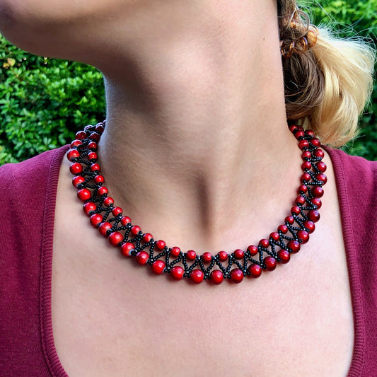 Halskette rote Miracle-Beads / schwarze Miyuki-Beads